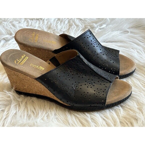 Clarks Collection Women's Size 7 Black Leather Perforated Sandals - Picture 9 of 9